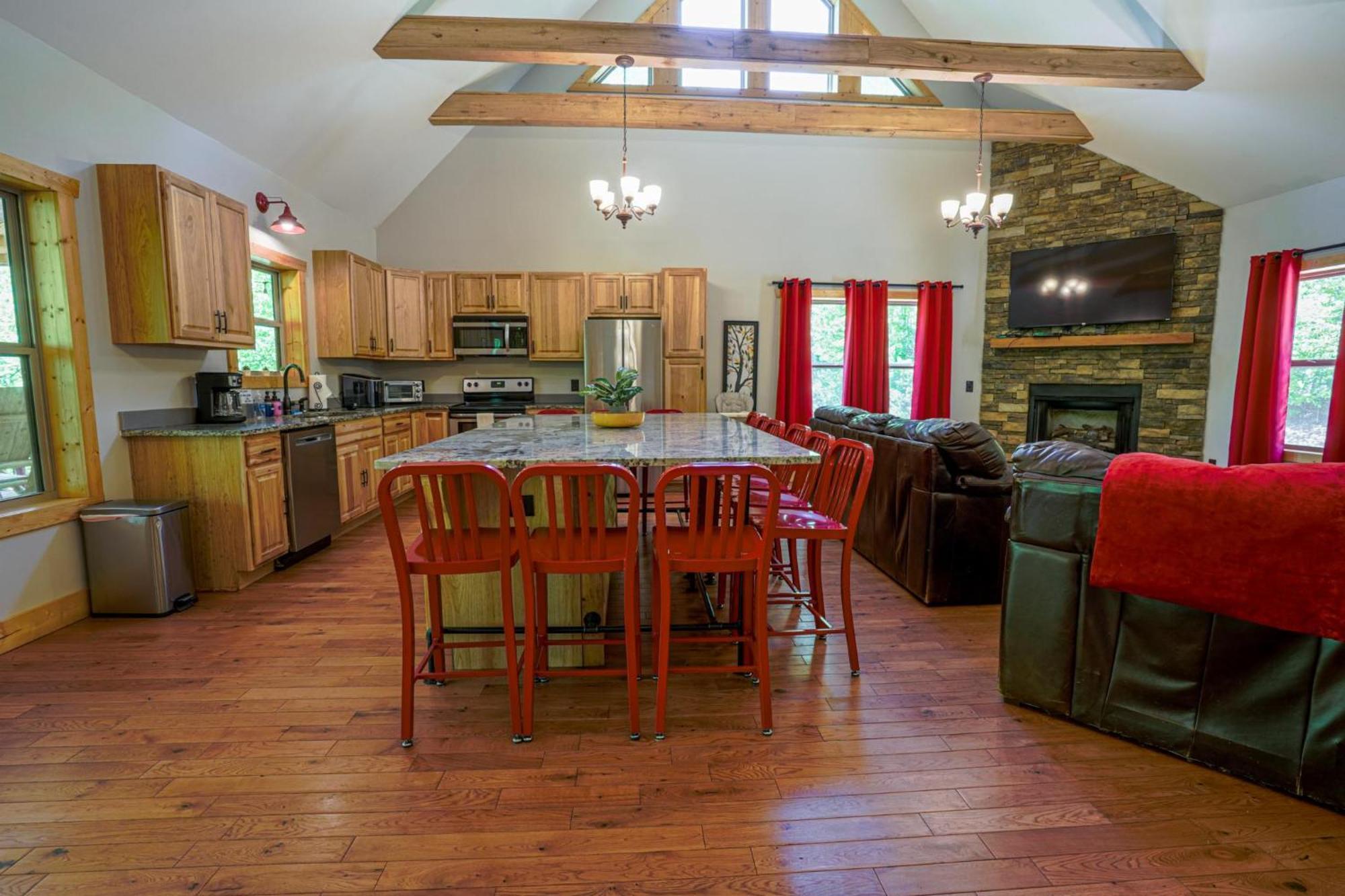 New Listing! Wine Country Retreat - 2 Bed, Hot Tub Βίλα Dahlonega Εξωτερικό φωτογραφία