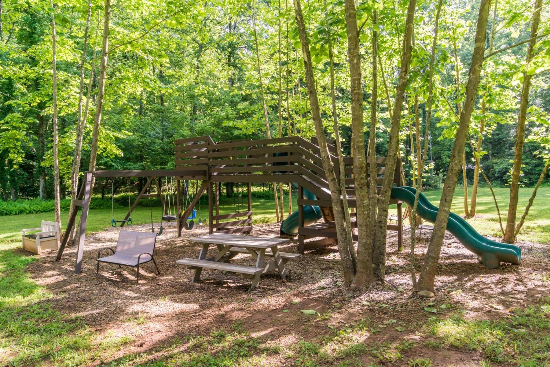 New Listing! Wine Country Retreat - 2 Bed, Hot Tub Βίλα Dahlonega Εξωτερικό φωτογραφία