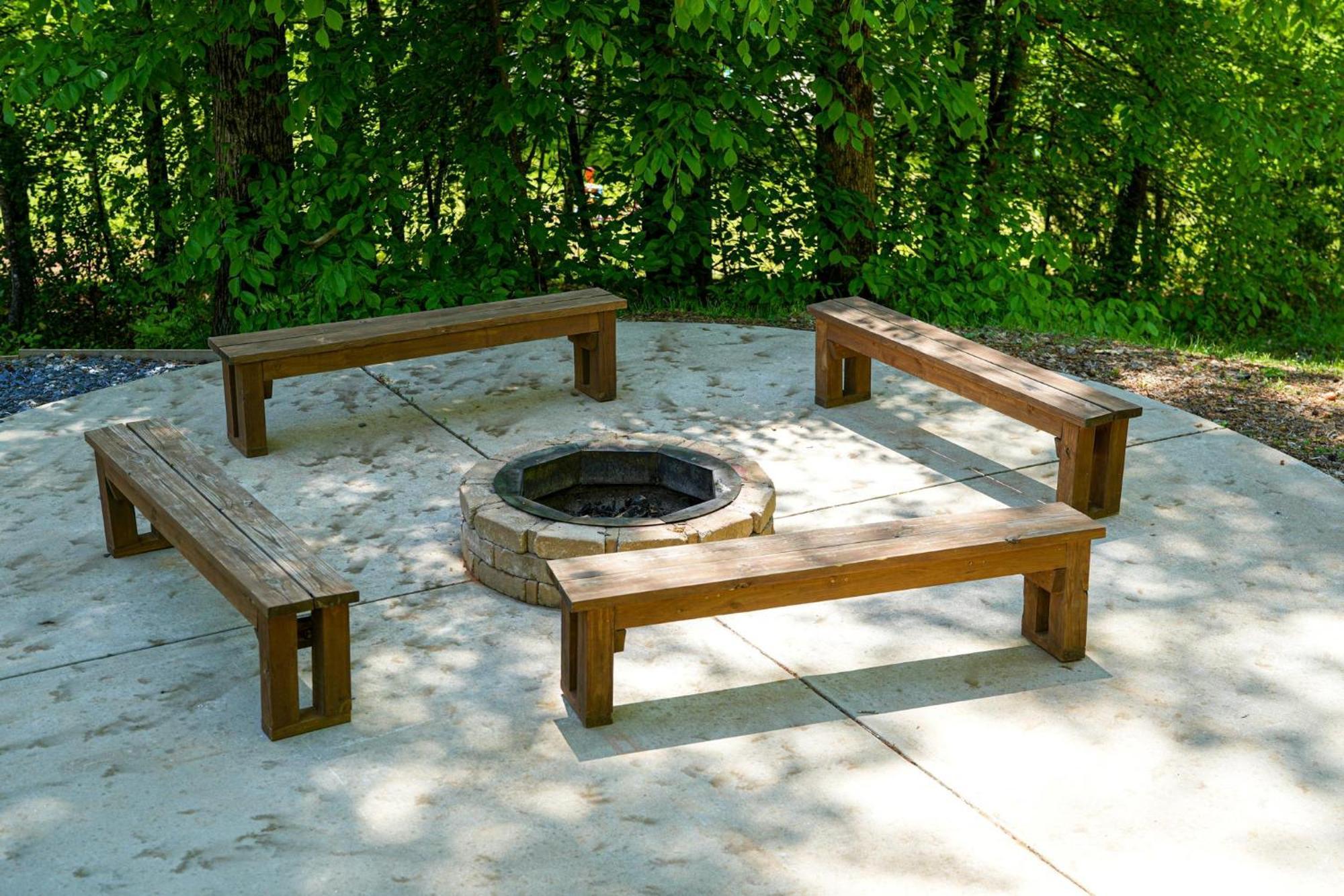 New Listing! Wine Country Retreat - 2 Bed, Hot Tub Βίλα Dahlonega Εξωτερικό φωτογραφία
