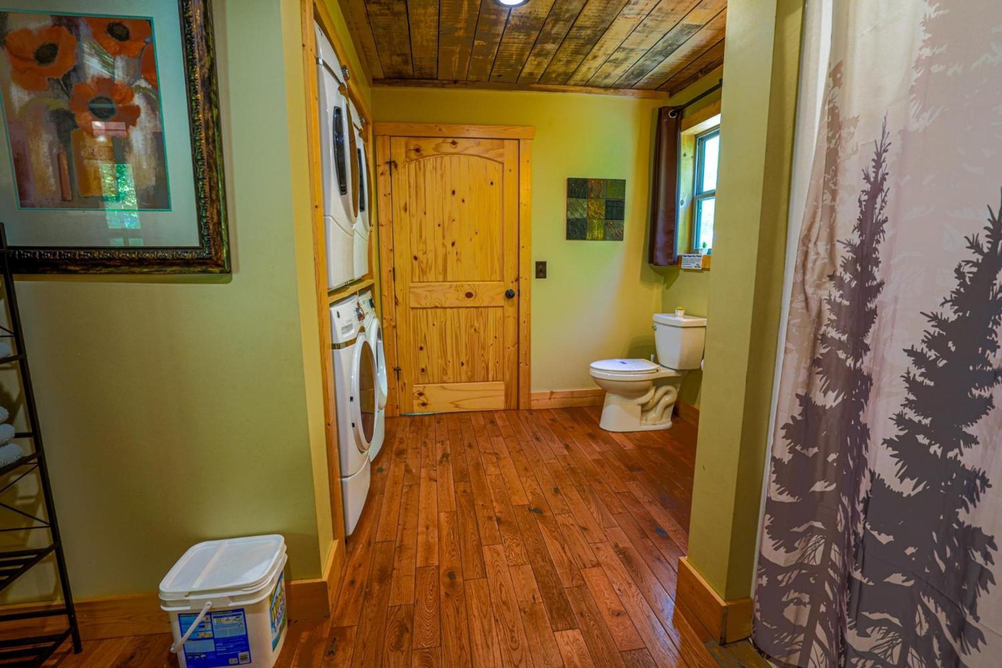 New Listing! Wine Country Retreat - 2 Bed, Hot Tub Βίλα Dahlonega Εξωτερικό φωτογραφία